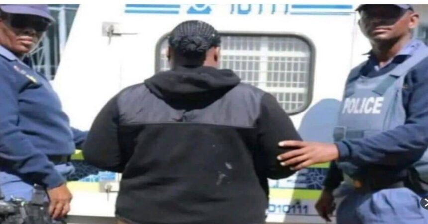 mulher presa na africa por fraude de pensão