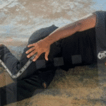 Um adolescente quebra a perna durante atividade escolar