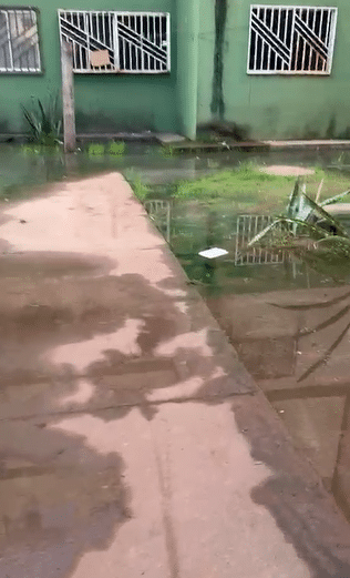 Esgoto estourado em Boa Vista gera revolta