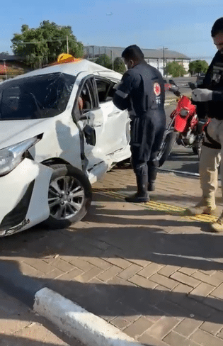 Acidente com ambulância em Boa Vista surpreende transeuntes