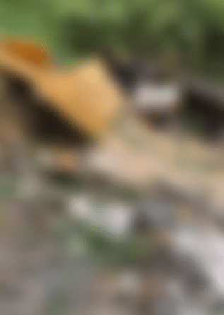 Corpo de homem é encontrado envolvido em colchão. Polícia Civil investiga o caso