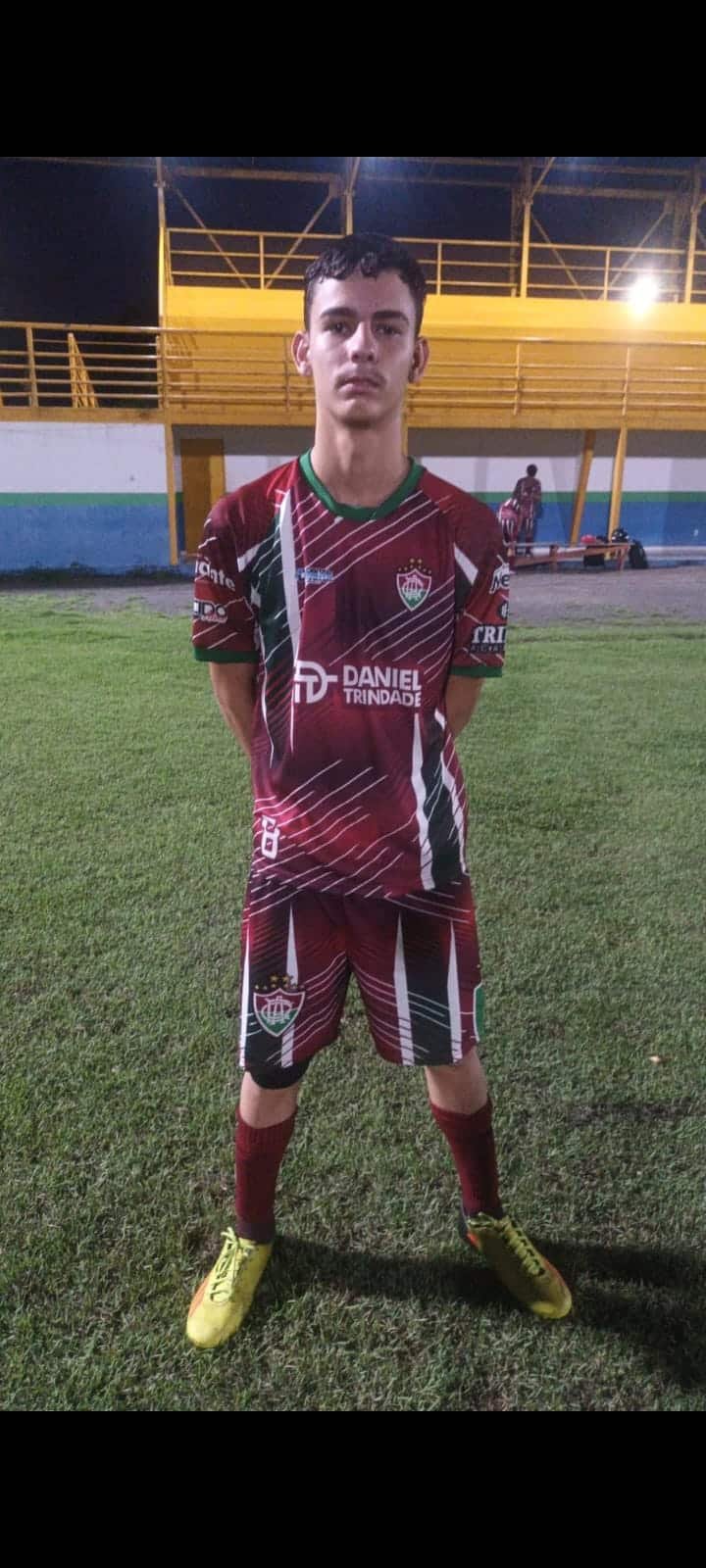 Adolescente é ferido no pescoço no bairro Aracelis