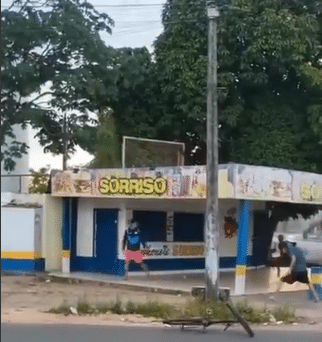 briga entre venezuelanos no meio de boa vista