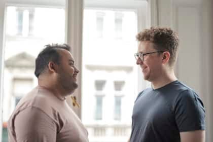 70% das traições envolvem homens com outros homens