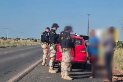 Carro clonado na BR-401