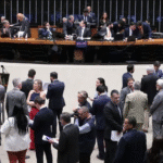 Deputado de Roraima vota contra o fim da escala 6x1