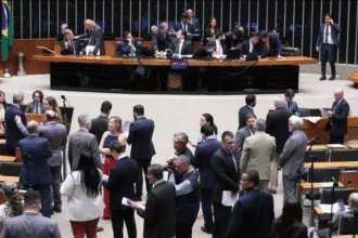 Deputado de Roraima vota contra o fim da escala 6x1