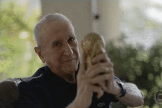 Carlos Alberto Parreira é internado no Rio