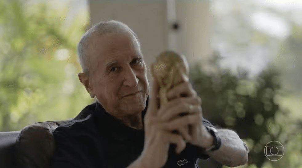 Carlos Alberto Parreira é internado no Rio