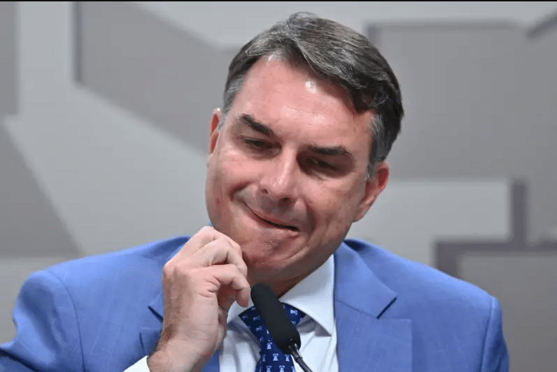 vínculos de Flávio Bolsonaro com Willer Tomaz
